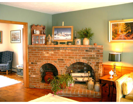 120 Chase Road Marlborough, MA 01752 - Photo 4 of 15 Gallery Image 4