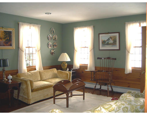 120 Chase Road Marlborough, MA 01752 - Photo 5 of 15 Gallery Image 5