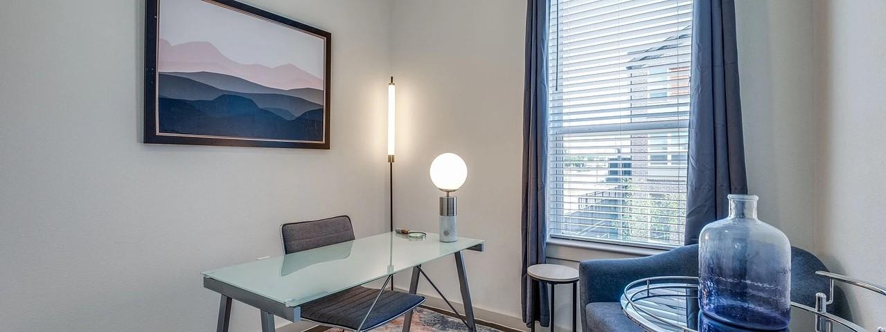10030 Garland Road, Unit 1901 Dallas, TX 75218 - Photo 3 of 13 8 weeks free on 15-month lease terms