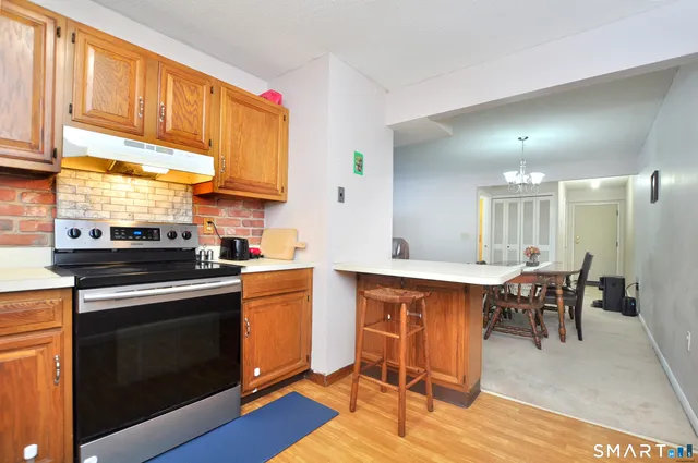 $239,000 | 703 Twin Circle Drive, Unit 703, South Windsor, CT 06074