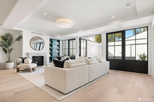 $5,750,000 | 1776 Green Street, Unit 201, San Francisco, CA 94123