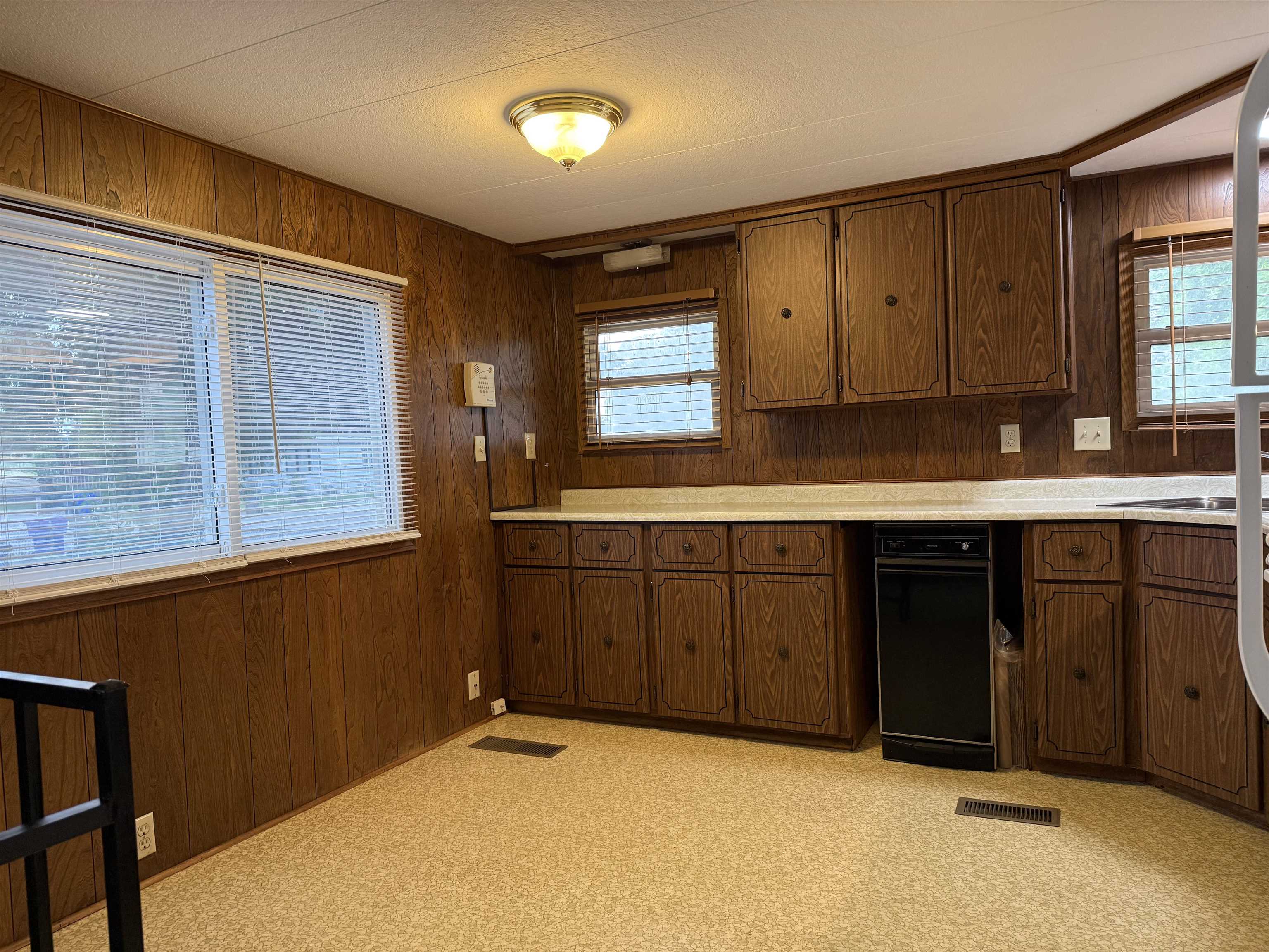 424 North Hodges Road Greenacres, WA 99016 - Photo 13 of 27
