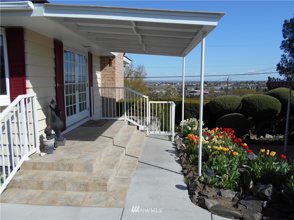 374 West Line Road Ephrata, WA 98823 - Photo 3 of 22