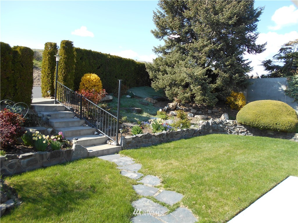 374 West Line Road Ephrata, WA 98823 - Photo 9 of 22