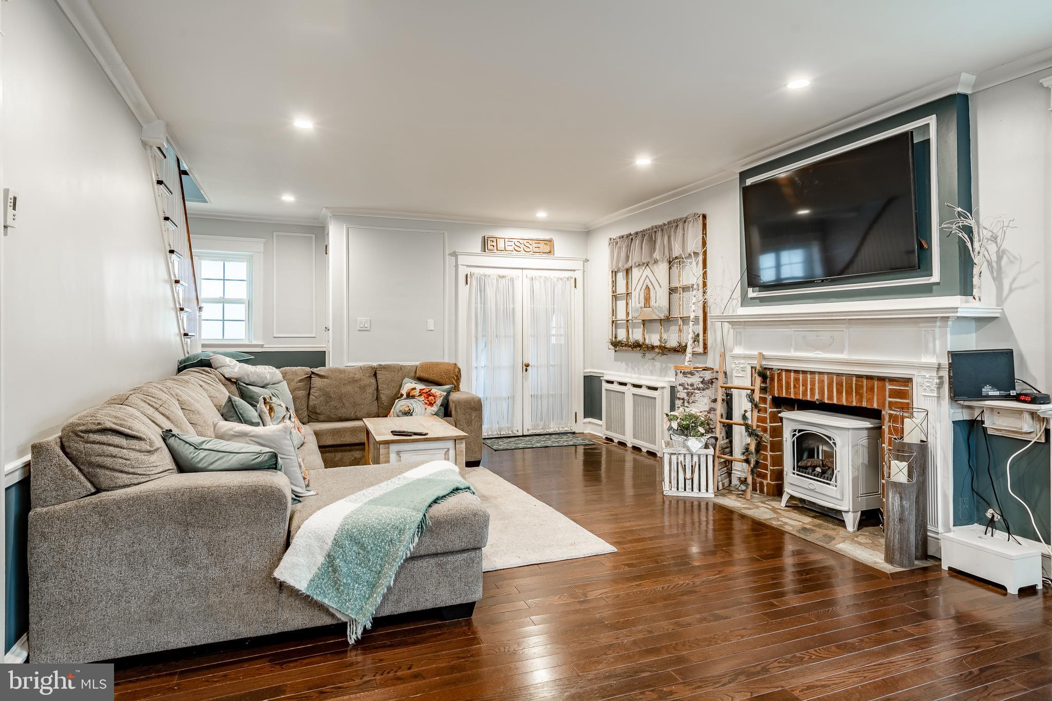 4018 Primrose Road Philadelphia, PA 19114 - Photo 11 of 51