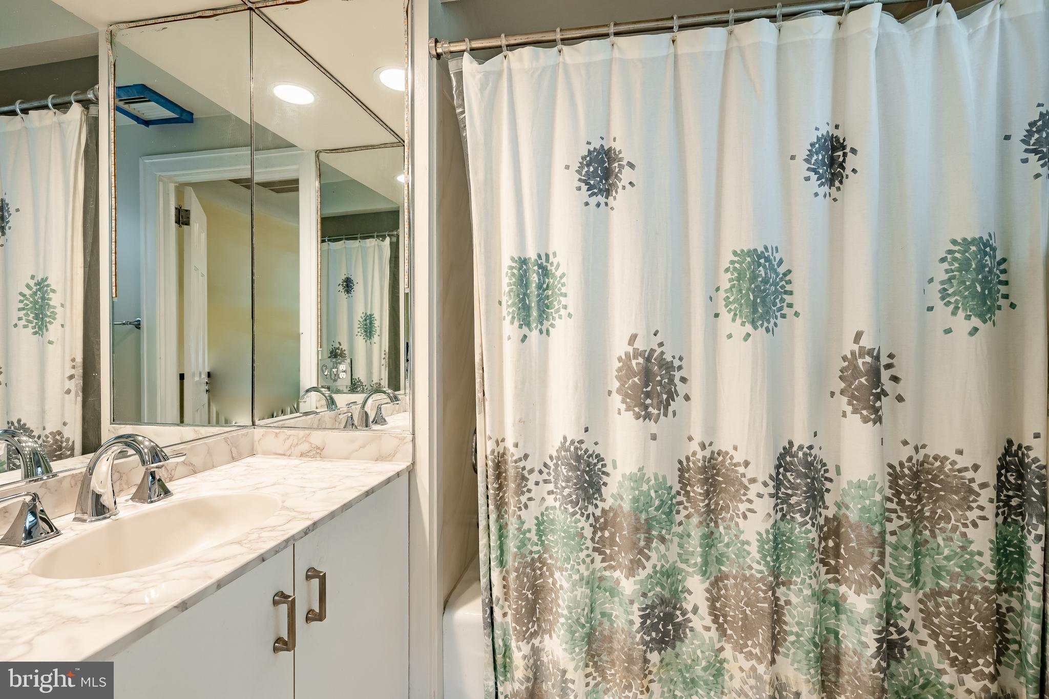 4018 Primrose Road Philadelphia, PA 19114 - Photo 38 of 51