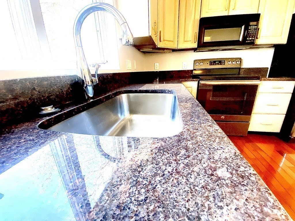 46 Suomi Road, Unit 1 Quincy, MA 02169 - Photo 3 of 19 Gallery Image 3