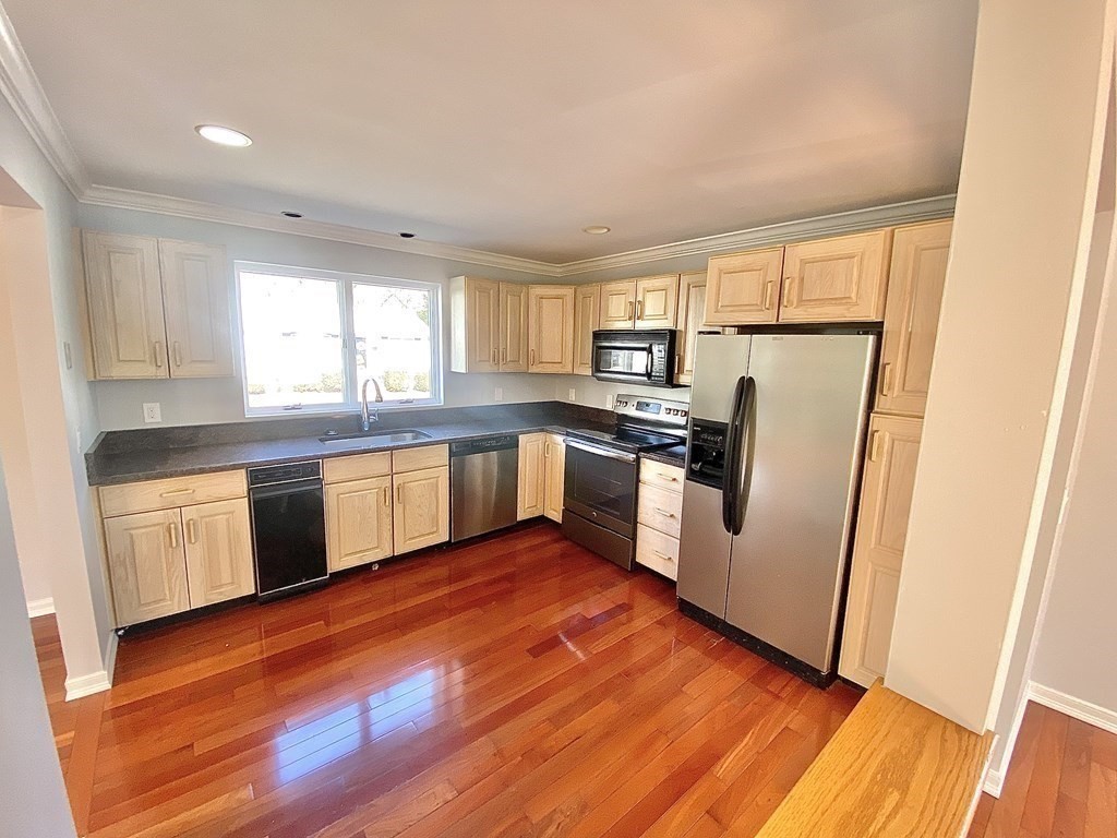 46 Suomi Road, Unit 1 Quincy, MA 02169 - Photo 4 of 19 Gallery Image 4