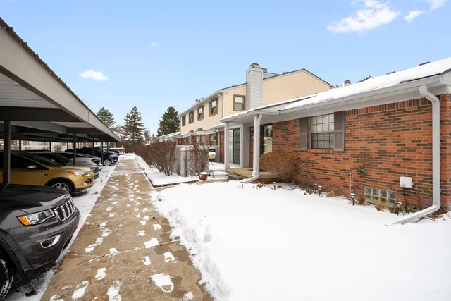 $199,900 | 1921 Vine Way Drive, Unit 35, Canton, MI 48188