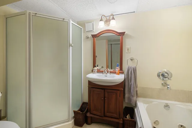 $199,900 | 1921 Vine Way Drive, Unit 35, Canton, MI 48188