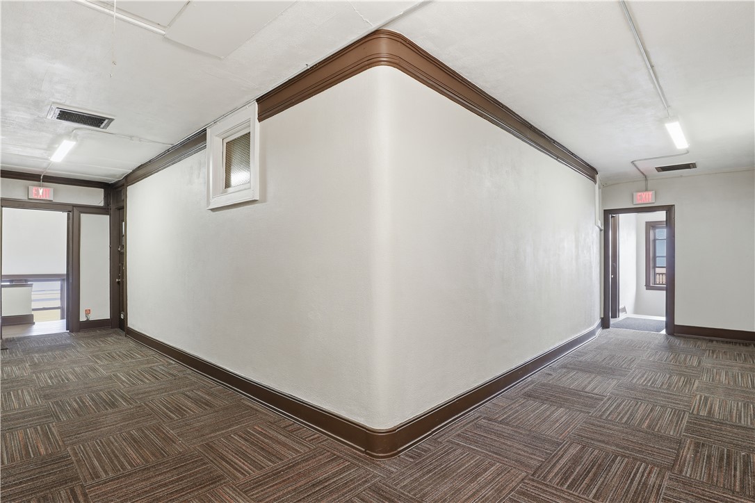 127 Liberty Pole Way Rochester, NY 14604 - Photo 13 of 44