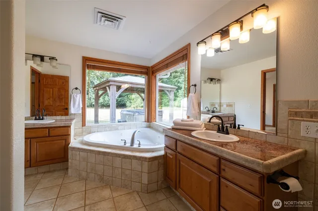 $859,000 | 461 East Avery Road, Unit 35, Chehalis, WA 98532