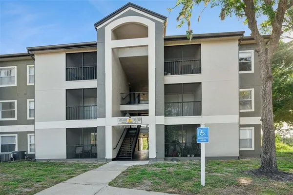 $1,295 | 8813 Latrec Avenue, Unit 206, Orlando, FL 32819