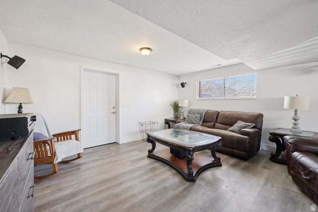 213 South 75 West Farmington, UT 84025 - Photo 7 of 43