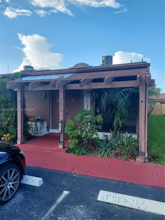 $3,100 | 2675 Parkview Drive South, Unit 2675, Hallandale Beach, FL 33009