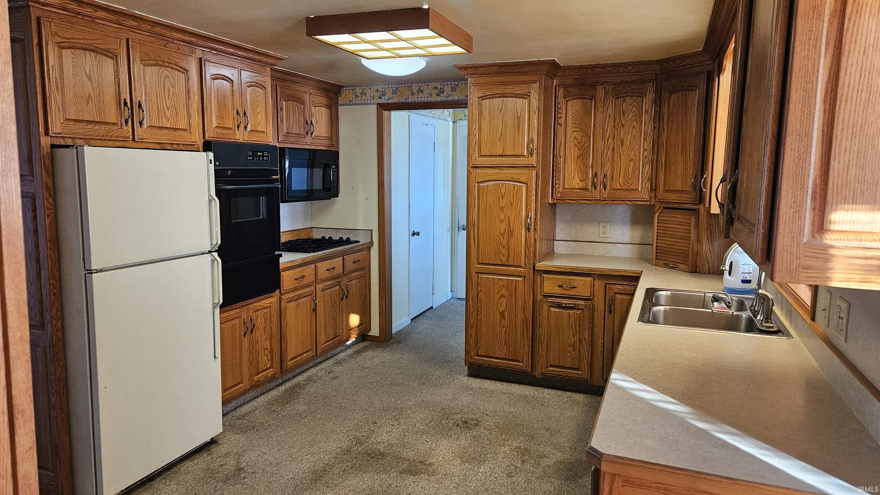 2112 North Indiana Avenue Auburn, IN 46706 - Photo 2 of 22