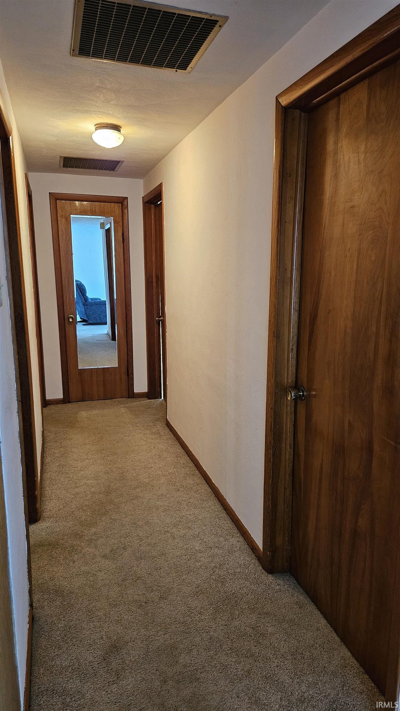 2112 North Indiana Avenue Auburn, IN 46706 - Photo 8 of 22