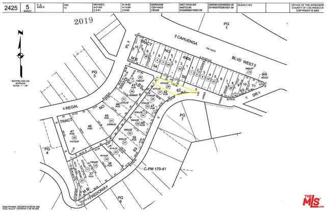 a black and white photo of a painting