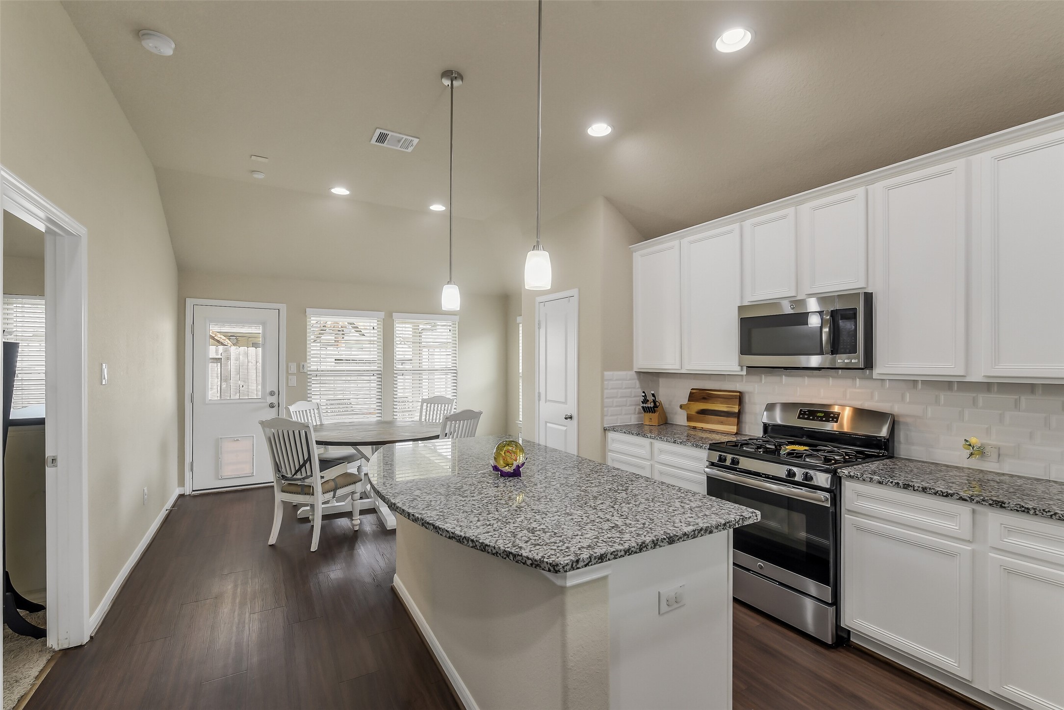 23710 Walnut Maze Court Spring, TX 77389 - Photo 9 of 34 Gallery Image 9