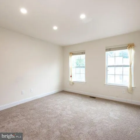 $3,500 | 285 Deepdale Drive, Kennett Square, PA 19348