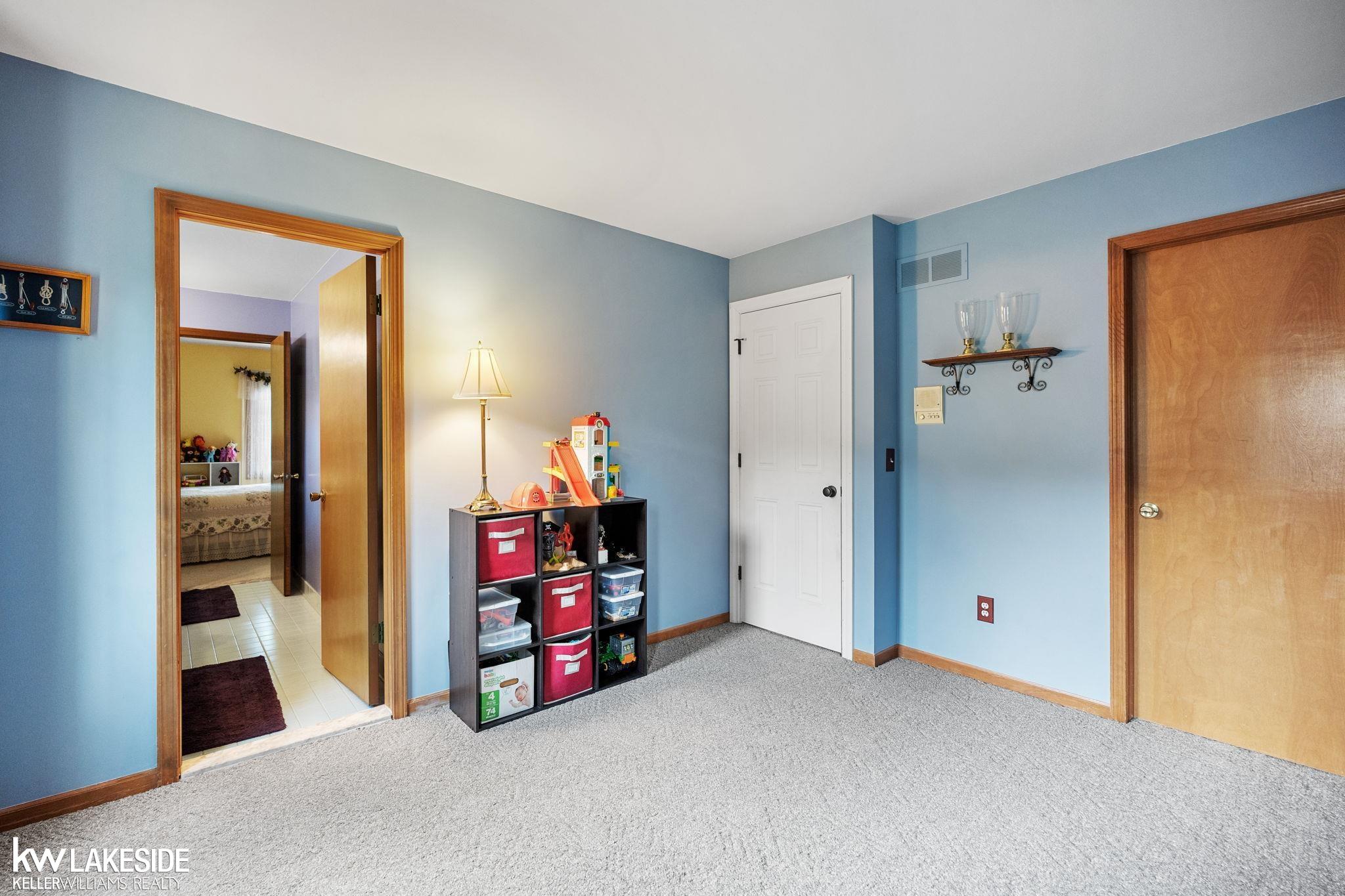 650 Lexington Drive Rochester, MI 48307 - Photo 29 of 50 50178973-2faf1588-8d43-442d-beaa-90501a1c8b25.JPG