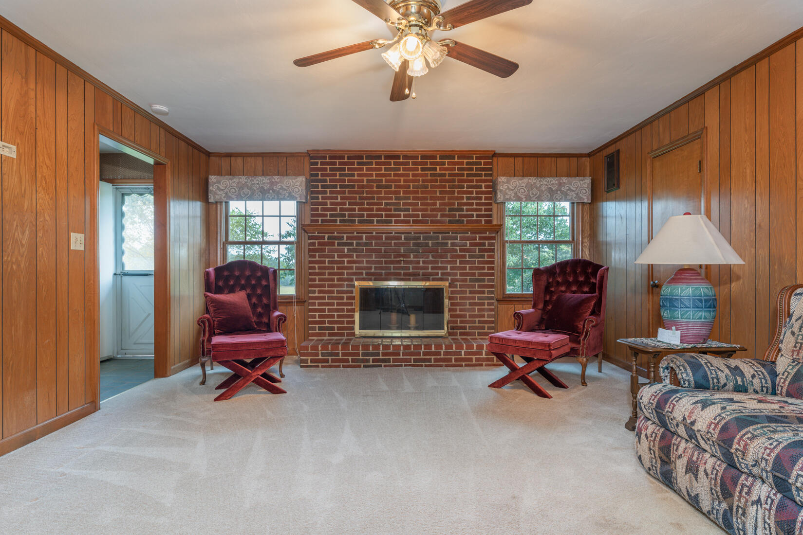 1555 West Ruritan Road Roanoke, VA 24012 - Photo 22 of 41 Family Room
