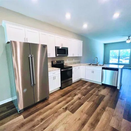 $1,800 | 1335 West Walnut Street, Lakeland, FL 33815