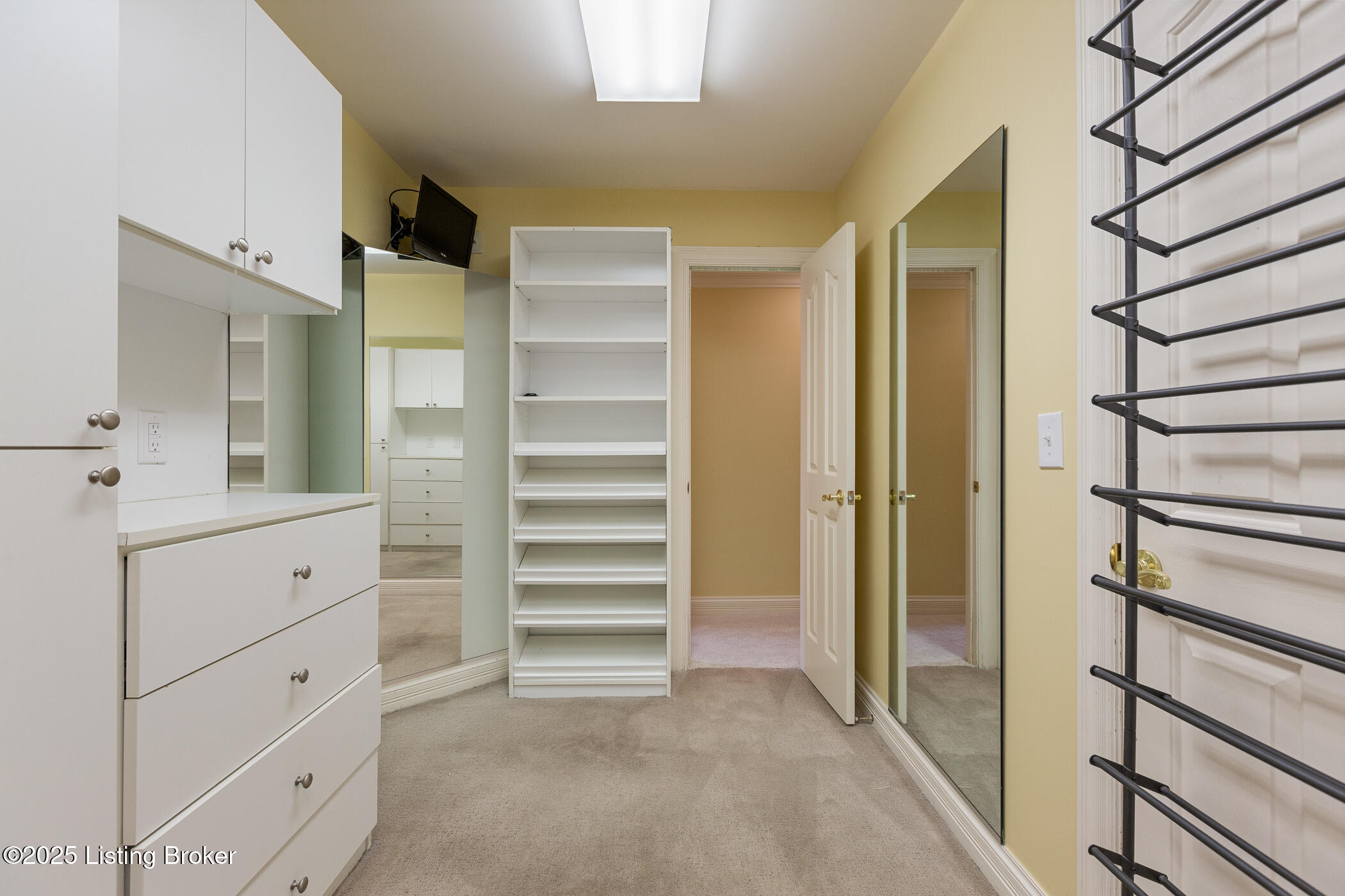 1908 Grand Ridge Road Louisville, KY 40214 - Photo 52 of 113 Primary Closet 2