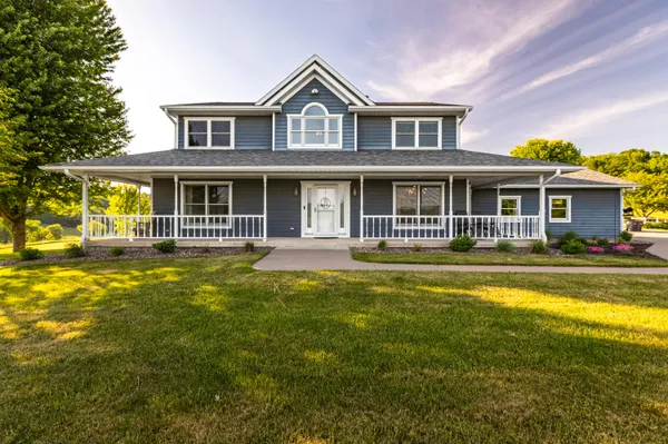 $1,575,000 | N7003 County Road West, Holmen, WI 54636
