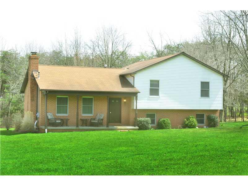 3328 Ridge Road Aliquippa, PA 15001 - Photo 1 of 25 Exterior Front.
