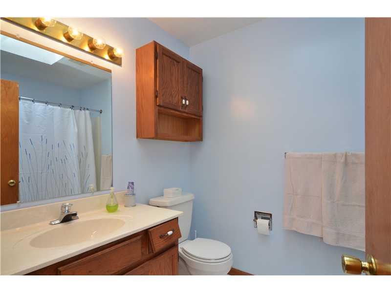 3328 Ridge Road Aliquippa, PA 15001 - Photo 12 of 25 Full Bath.