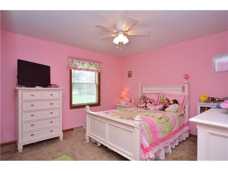 3328 Ridge Road Aliquippa, PA 15001 - Photo 10 of 25 Bedroom.