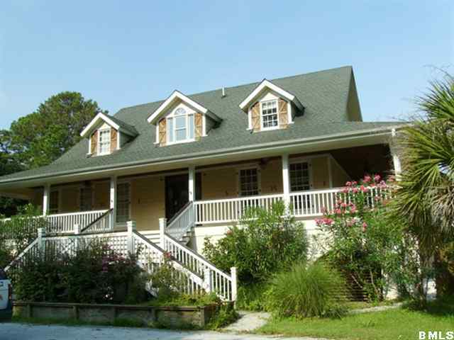 90 Lost Island Road Beaufort, SC 29907 - Photo 1 of 25 Primary Photo
