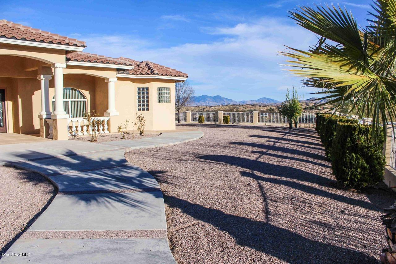 1026 Avenida Aprenda Rio Rico, AZ 85648 - Photo 3 of 58