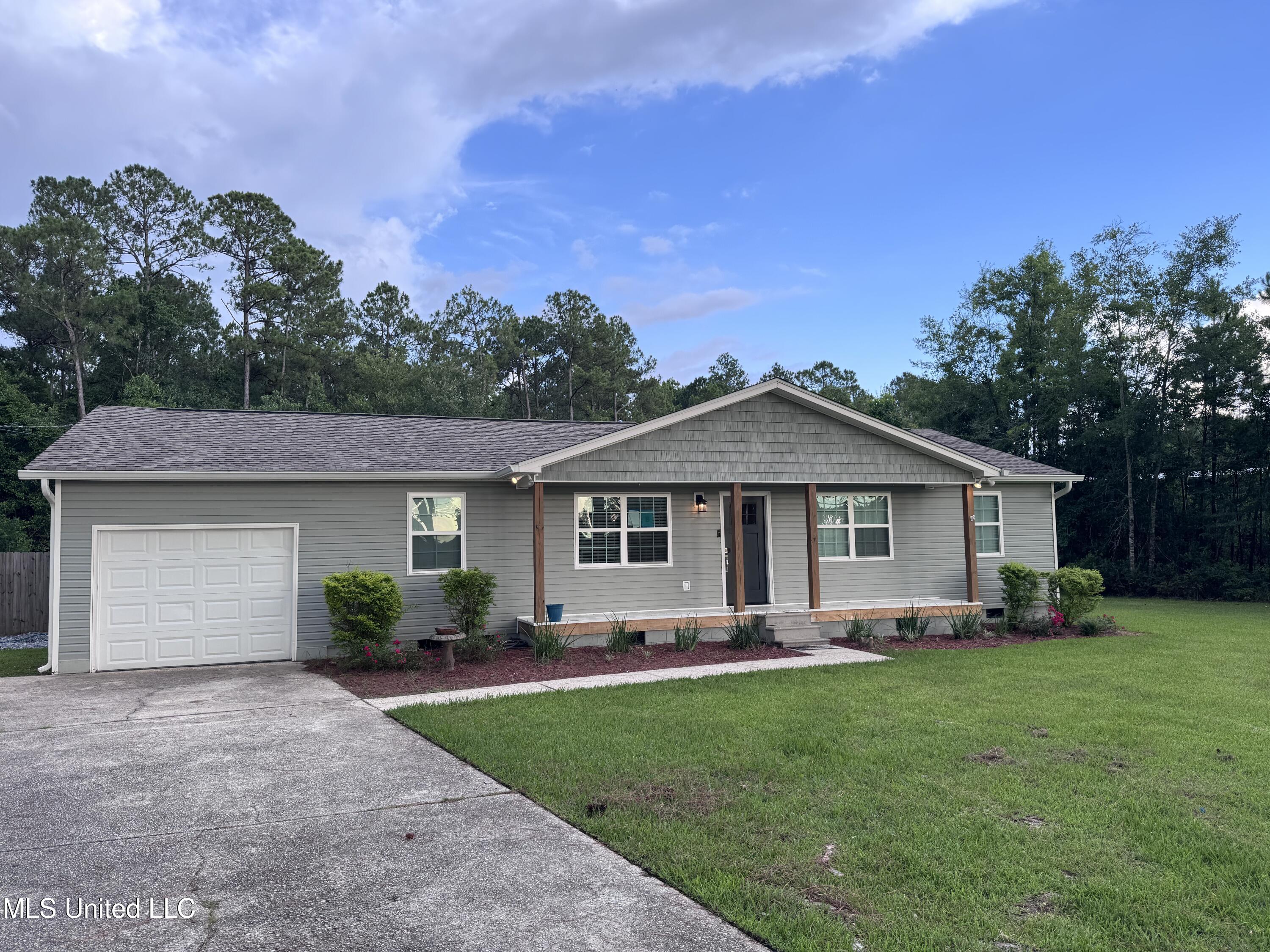 13100 Lorraine Road Biloxi, MS 39532 - Photo 1 of 22 Front of House