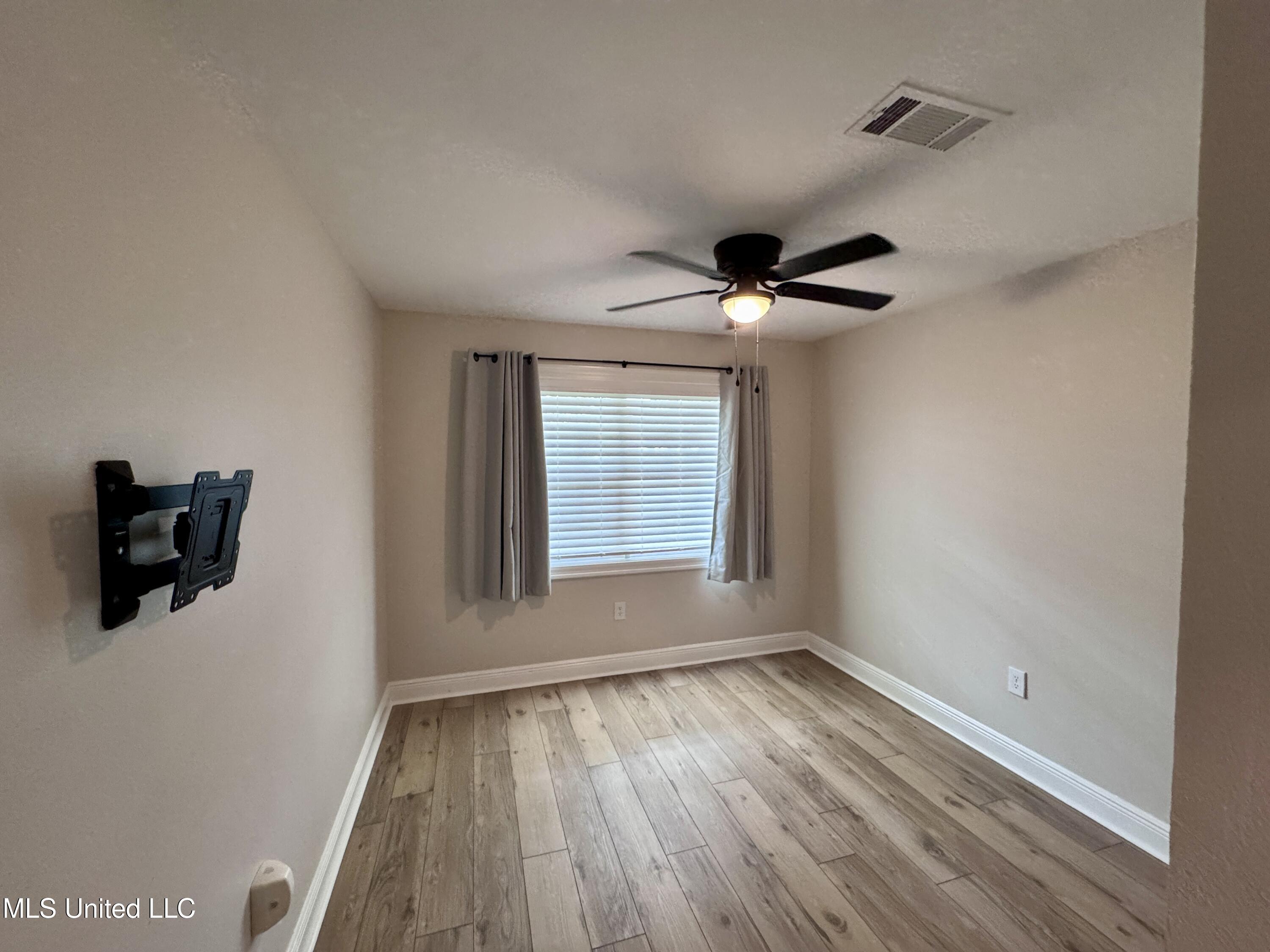 13100 Lorraine Road Biloxi, MS 39532 - Photo 9 of 22 Bedroom 2