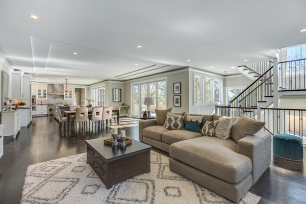 4 Dewing Path Wellesley, MA 02482 - Photo 4 of 30