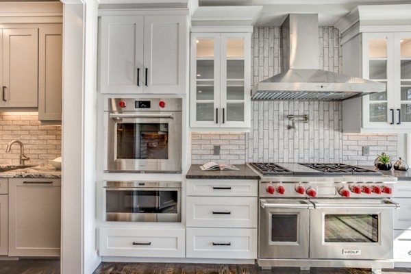 4 Dewing Path Wellesley, MA 02482 - Photo 7 of 30