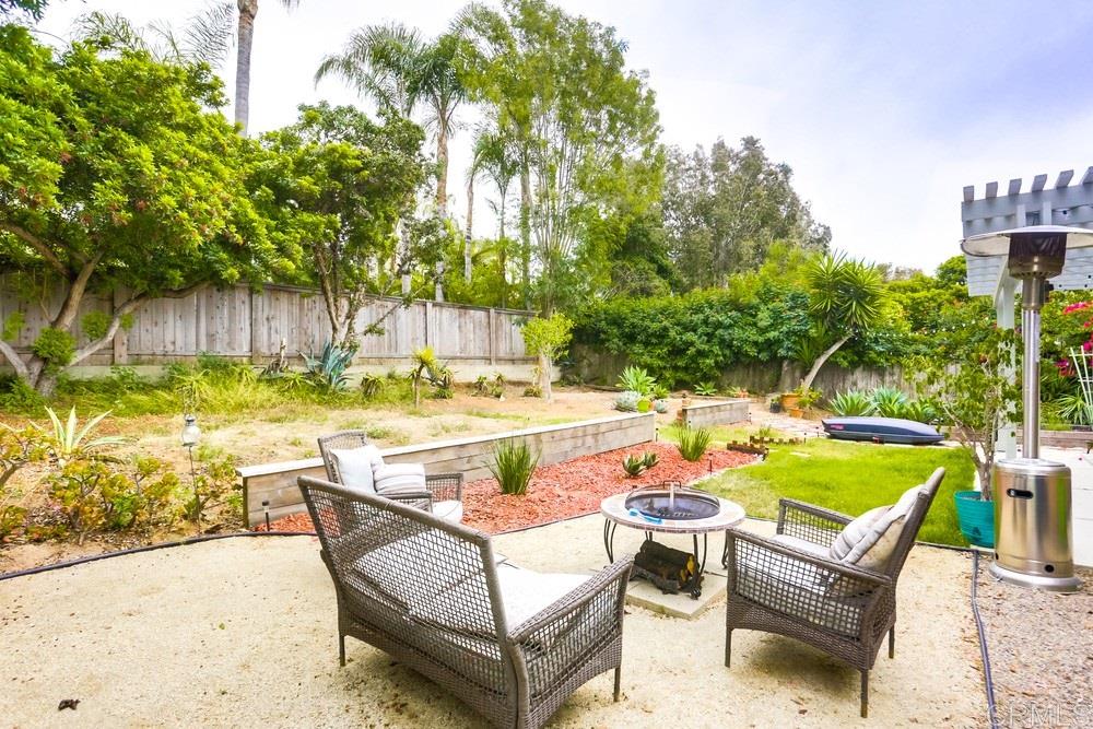 921-923 Regal Road Encinitas, CA 92024 - Photo 14 of 25 923 Backyard