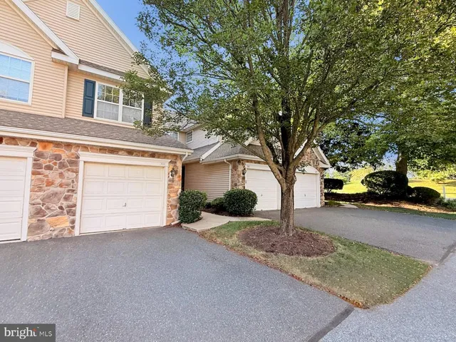 $249,700 | 102 Country Lane, Morgantown, PA 19543