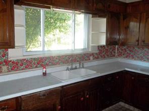 702 Ruddle Avenue Anderson, IN 46012 - Photo 2 of 8 Gallery Image 2