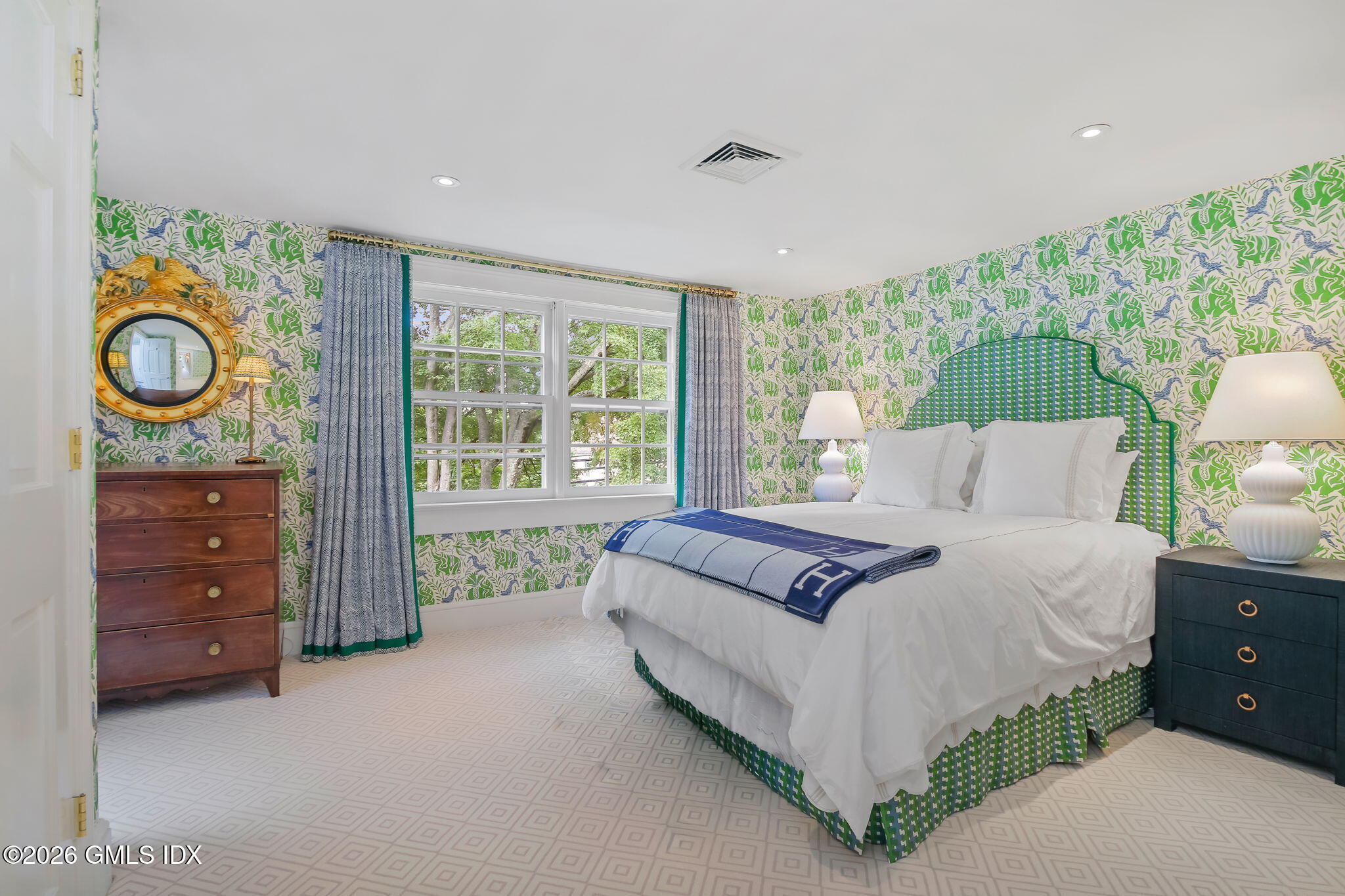 379 Round Hill Road Greenwich, CT 06831 - Photo 11 of 32 37-web-or-mls-379-round-hill-rd