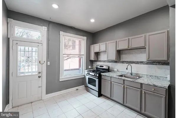 $1,500 | 2646 Edmondson Avenue, Baltimore, MD 21223