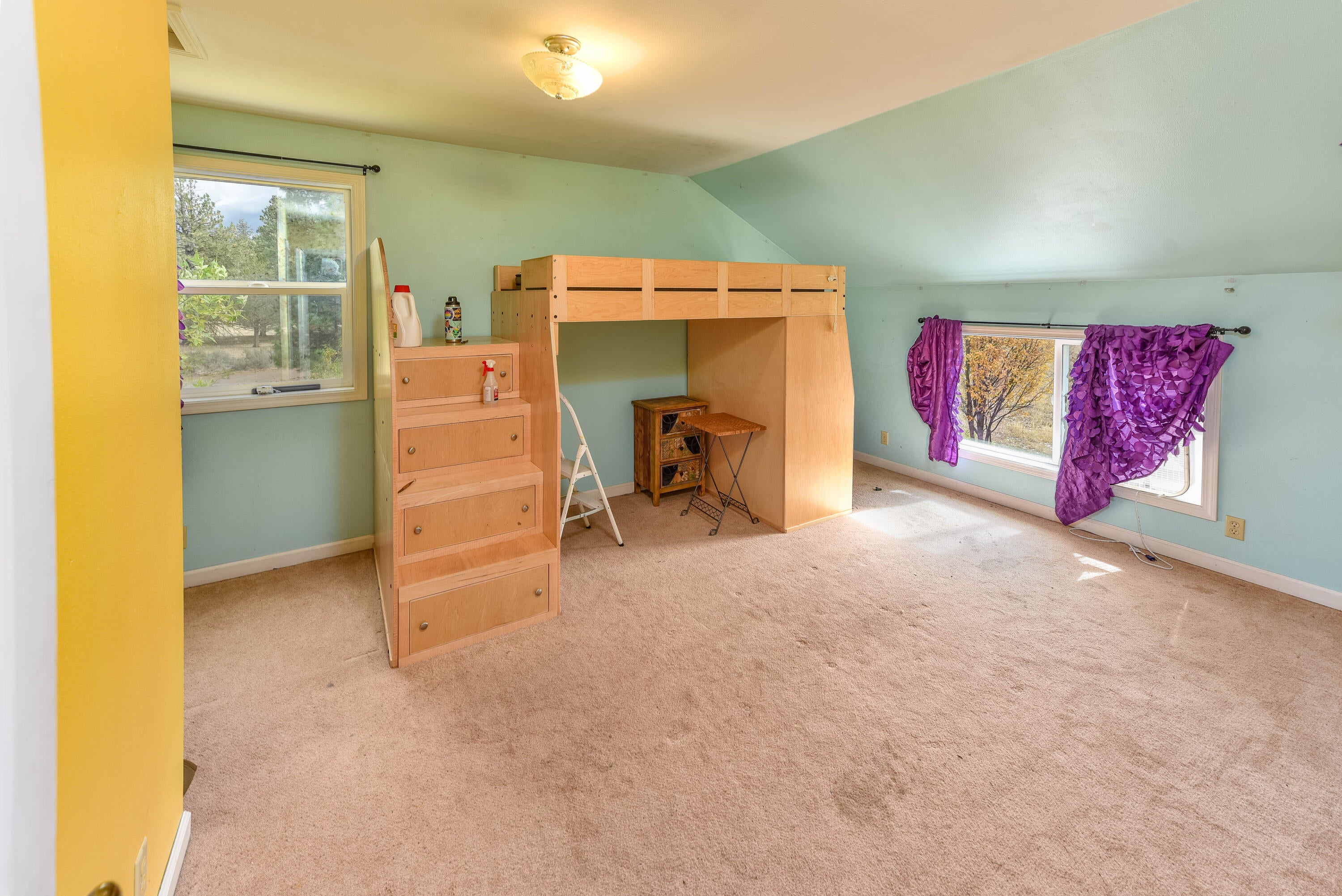 21698 Rickard Road Bend, OR 97702 - Photo 29 of 51 Upstairs bedroom 2