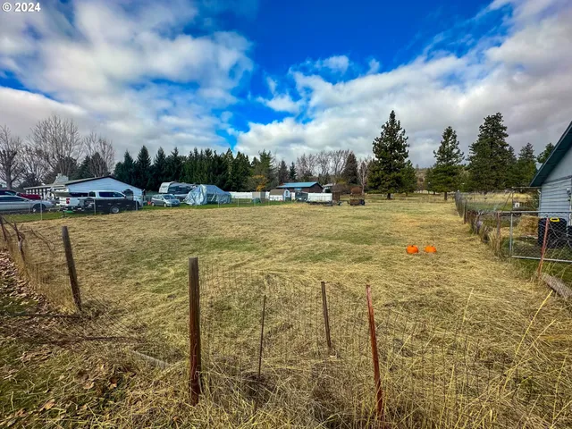 $89,000 | Northeast High Street, Goldendale, WA 98620