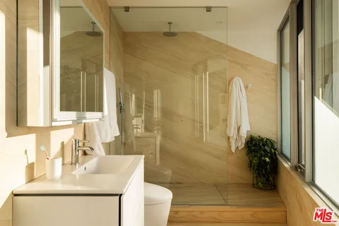 $1,995,000 | 3620 Latrobe Street, Los Angeles, CA 90031