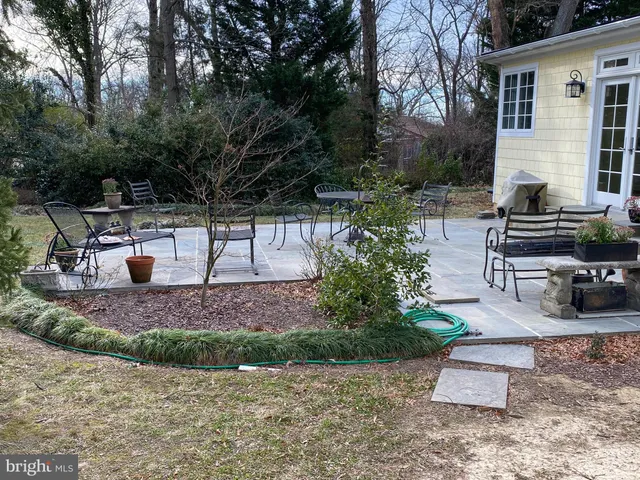 $1,875 | 7805 B Accotink Place, Alexandria, VA 22308