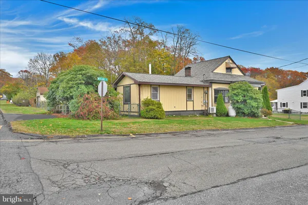 $199,900 | 307 South Wylam Street, Frackville, PA 17931