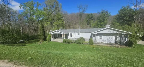 $219,000 | 2348 Segwun Avenue Southeast, Lowell, MI 49331