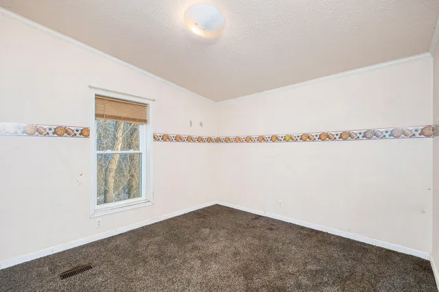 $265,000 | 2348 Segwun Avenue Southeast, Lowell, MI 49331